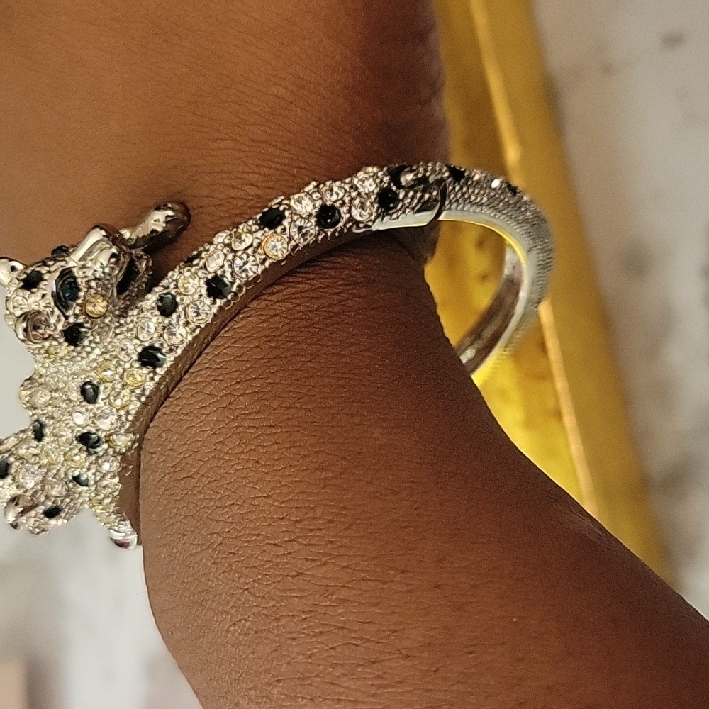 Cheetah fashion bracelet
